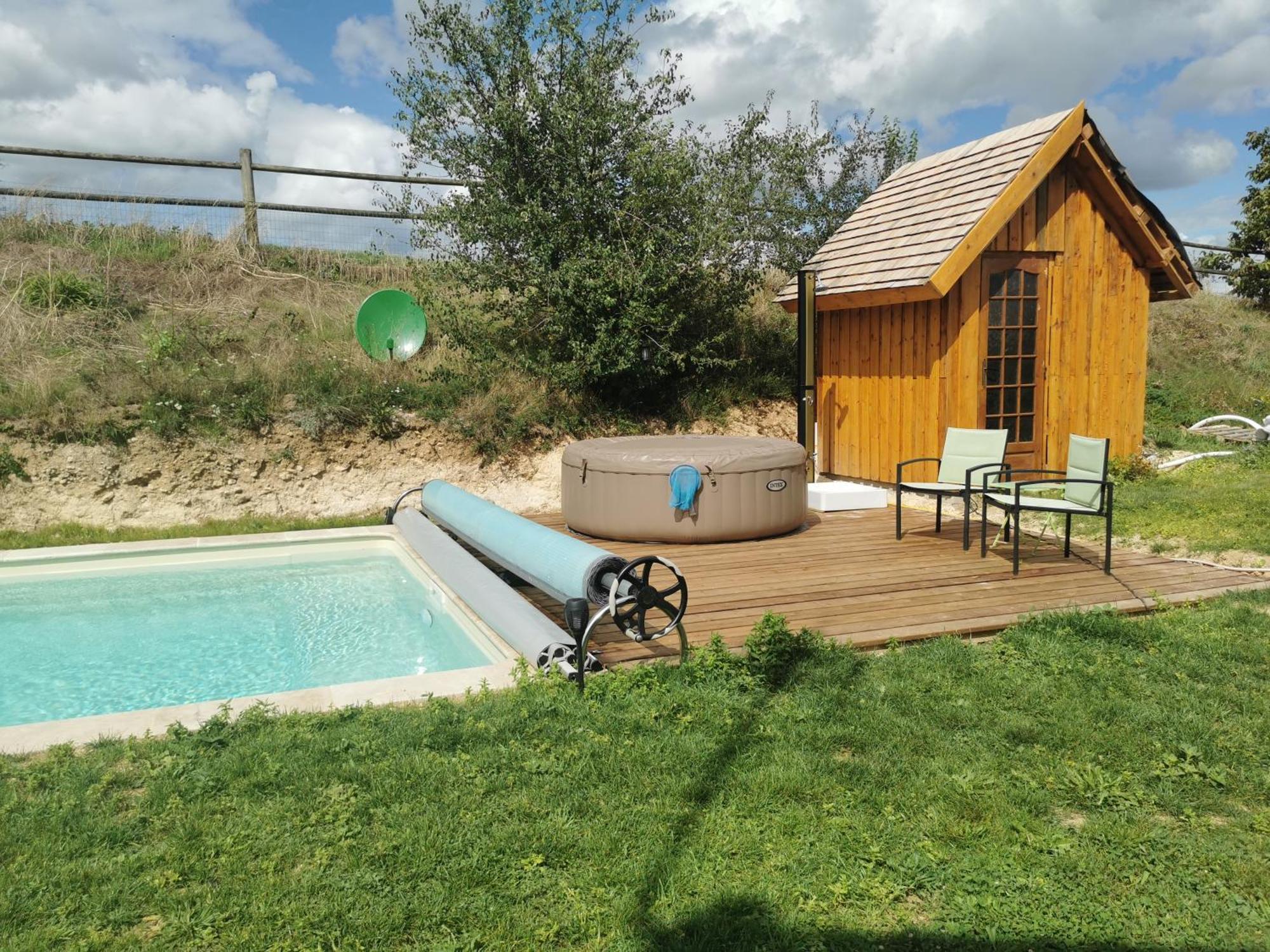 Bed and Breakfast La bulle des champs à Champmotteux Extérieur photo